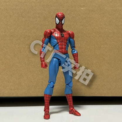 Marvel's Mafex 185 Classic Costume Figure